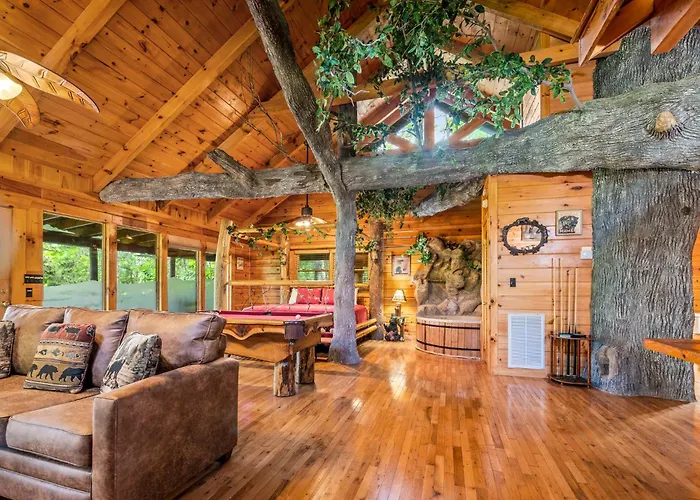 Gatlinburg Enchanted Treehouse By Stony Brook Cabins